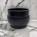 Macetero Maceta De Ceramica Lineas Relieve Negro S - Fliperex