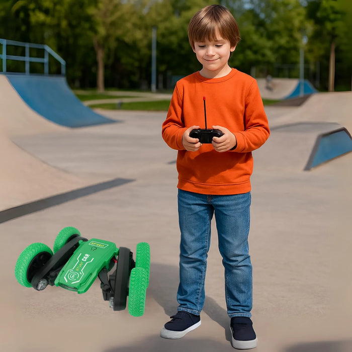 Auto a Control Remoto Acrobatico RC Ruedas Plegables Luces