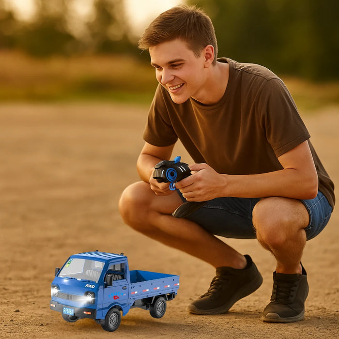 Camion 3/4 de Carga a Control Remoto Escala Con Luz Led