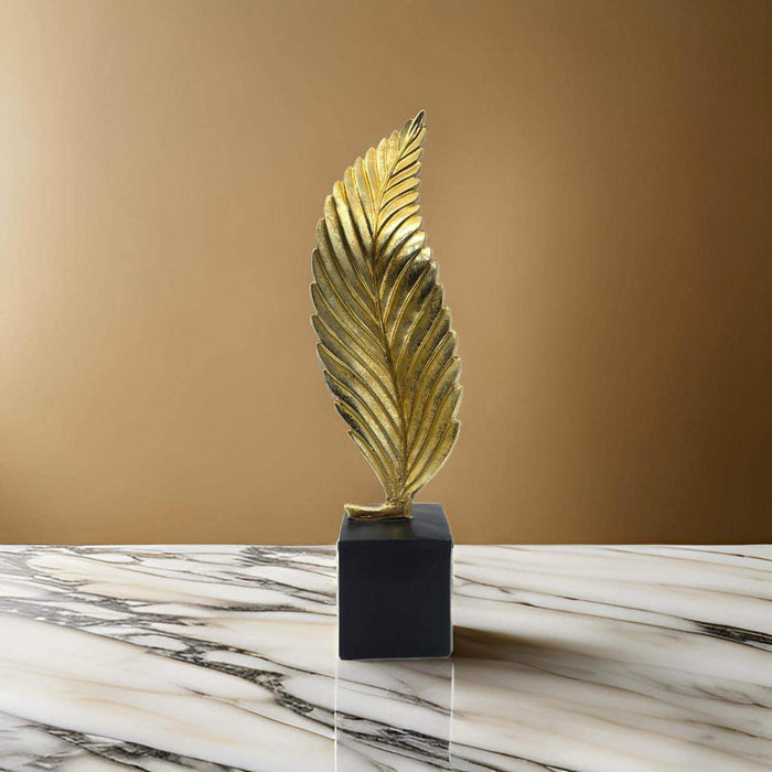 Figura Adorno De Hoja Dorada Decorativa En Resina Moderna S - Fliperex