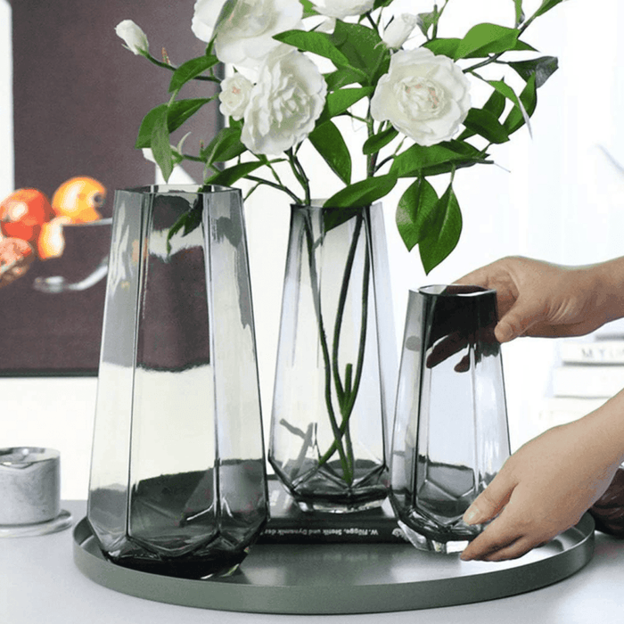 Florero Decorativo Geometrico Hexagonal De Vidrio Oscuro L - Fliperex