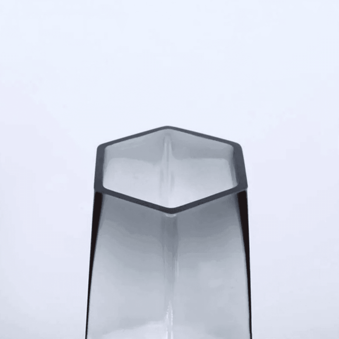 Florero Decorativo Geometrico Hexagonal De Vidrio Oscuro L - Fliperex